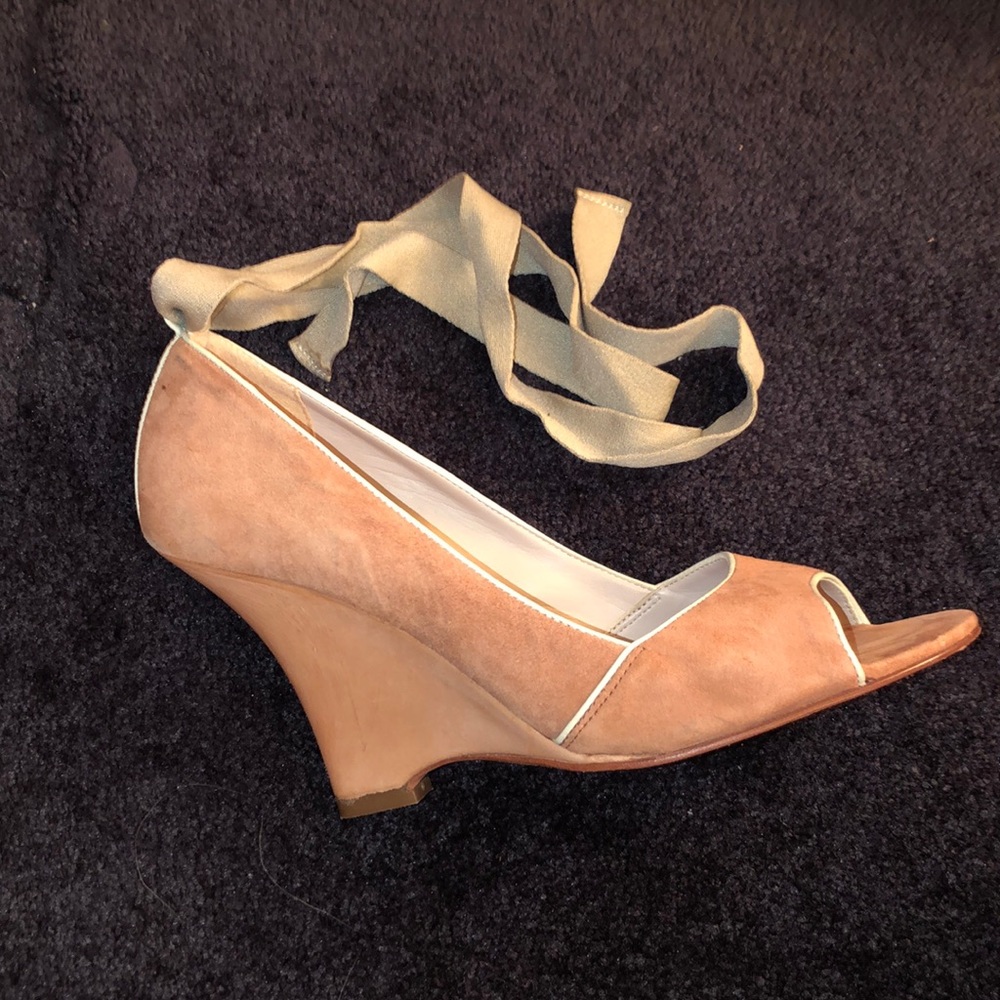 Schutz Wedge